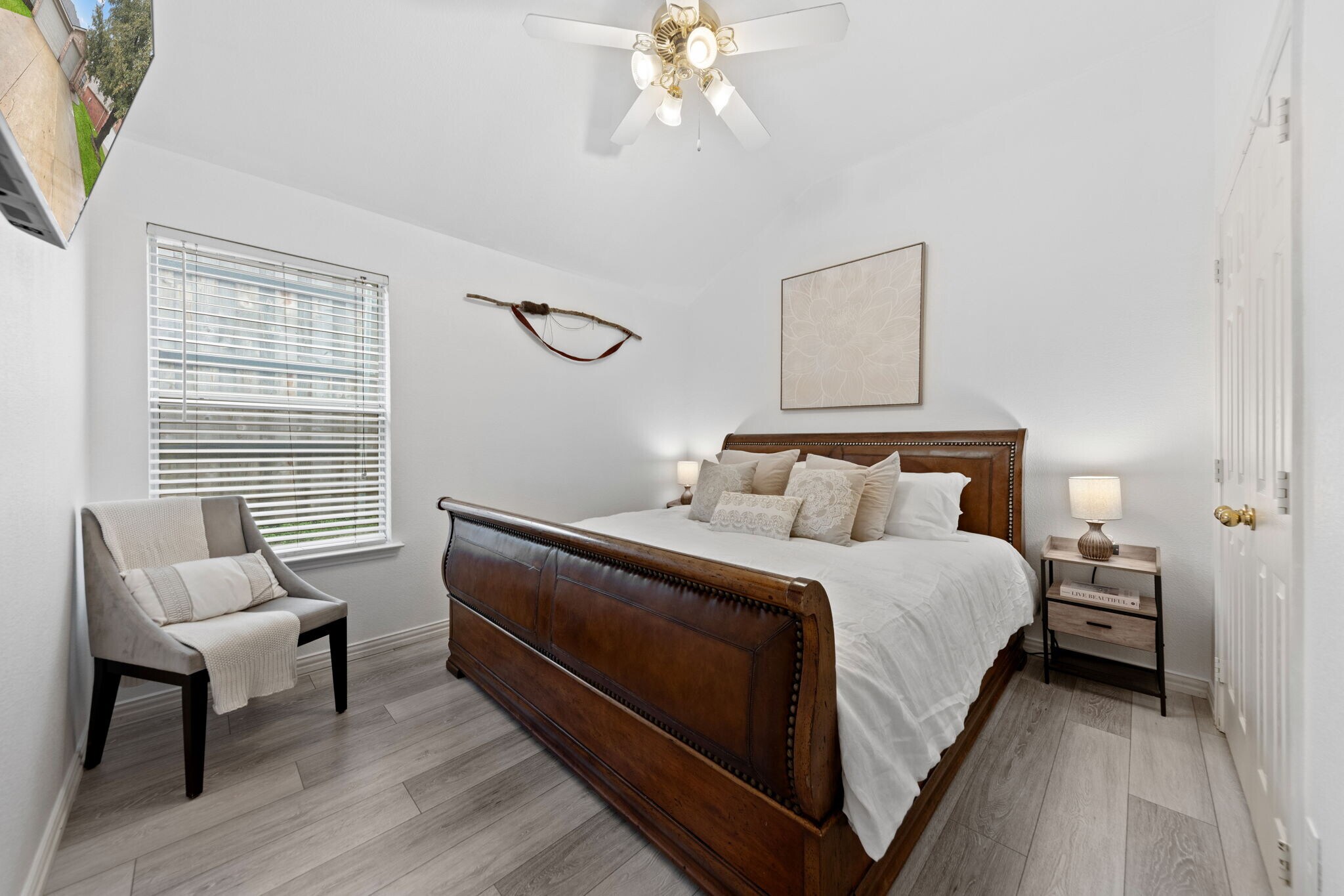 Building Photo - 4835 Crown Dr