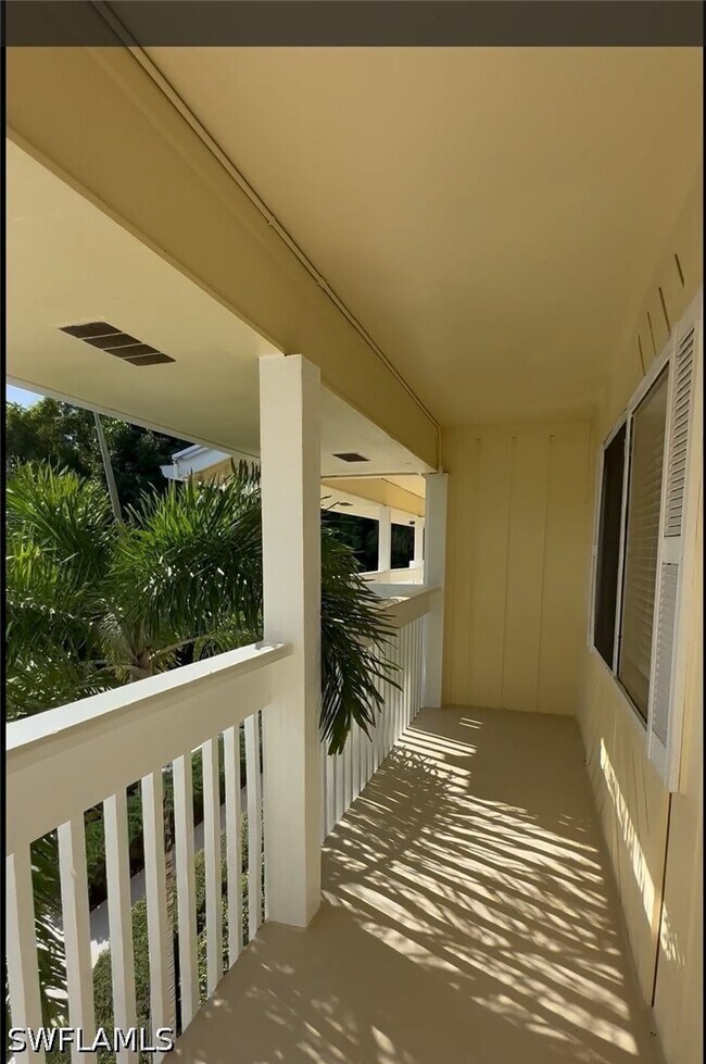 Building Photo - 4629 Bayshore Dr