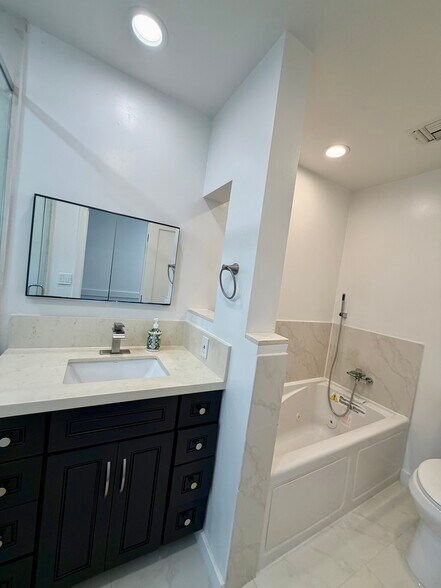 Building Photo - 4225 Tuller Ave