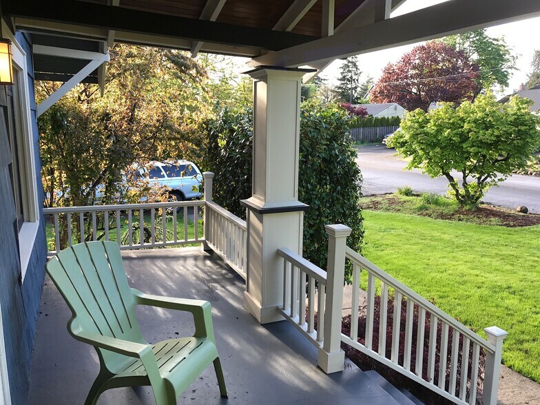 Building Photo - 6005 NE Failing St