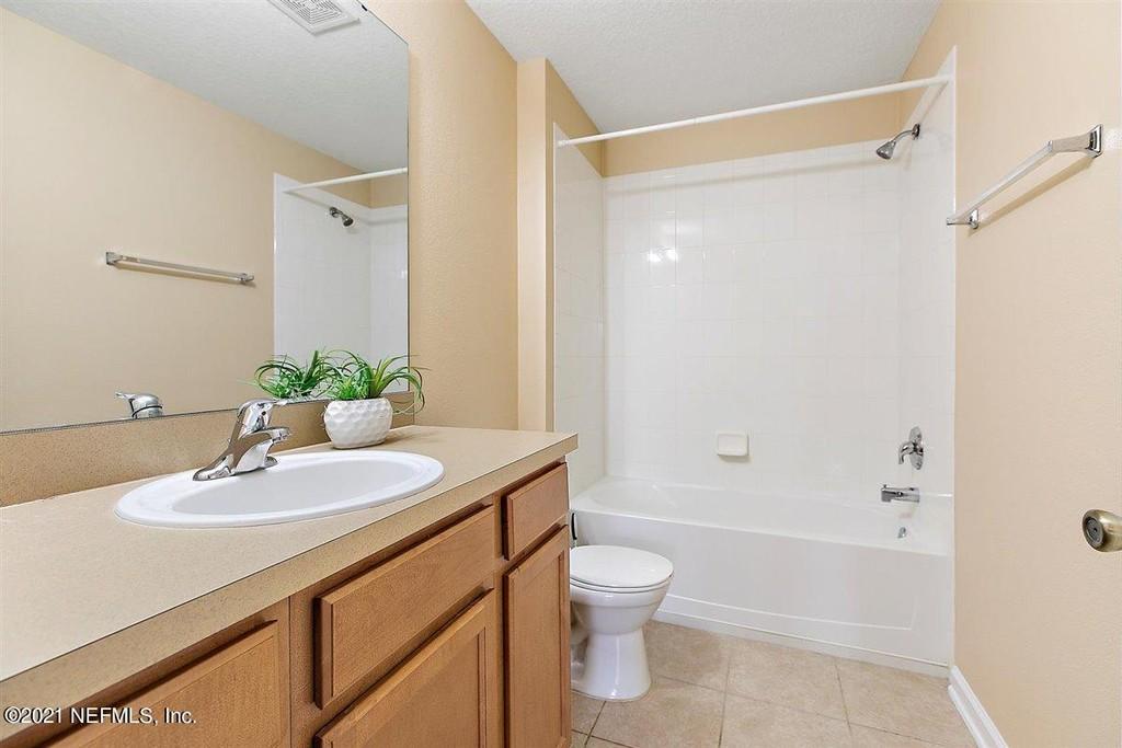 Bath 1 - 575 Oakleaf Plantation Pkwy