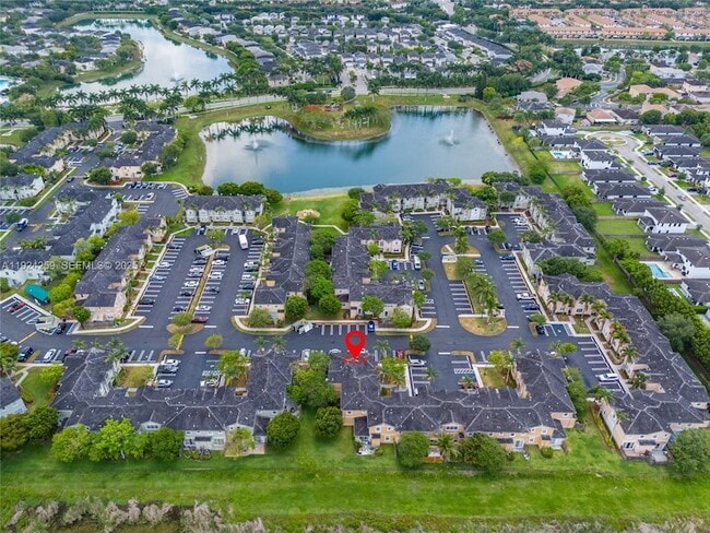 Building Photo - 230 SE 29th Ave