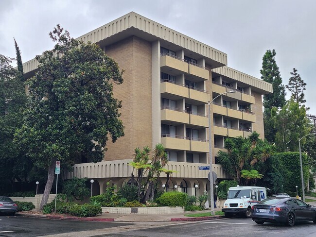 Primary Photo - 1300 Midvale Ave