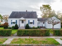 Building Photo - 4 Windsor Rd