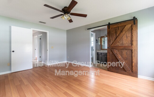Building Photo - 3168 Sanderling Ct