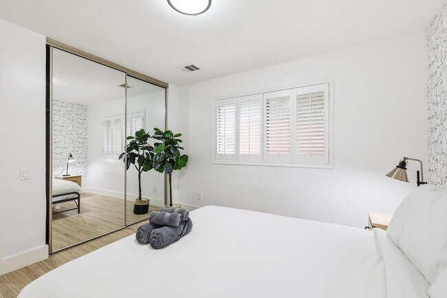 Building Photo - 3705 Trilogy Dr