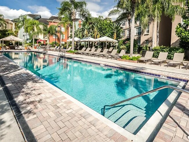 Building Photo - 2331 W Horatio St