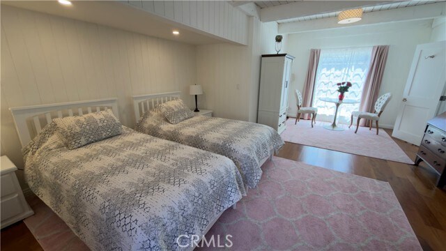 Building Photo - 327 Aster St