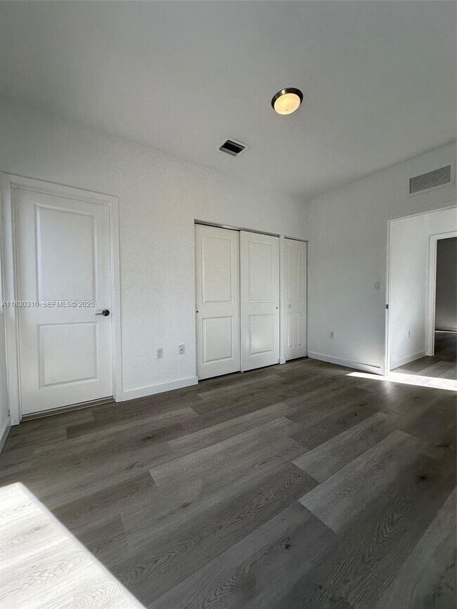 Building Photo - 25338 SW 135th Ave