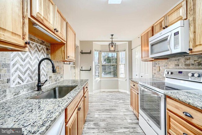 Building Photo - 201 Star Pointe Ct