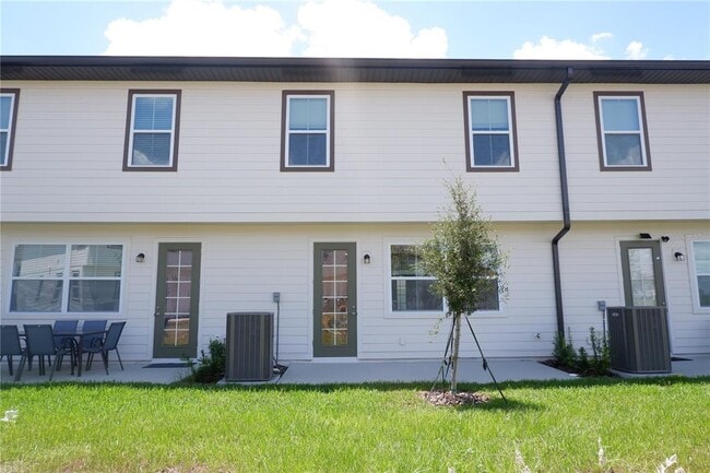 Building Photo - 1025 Plantation Ln