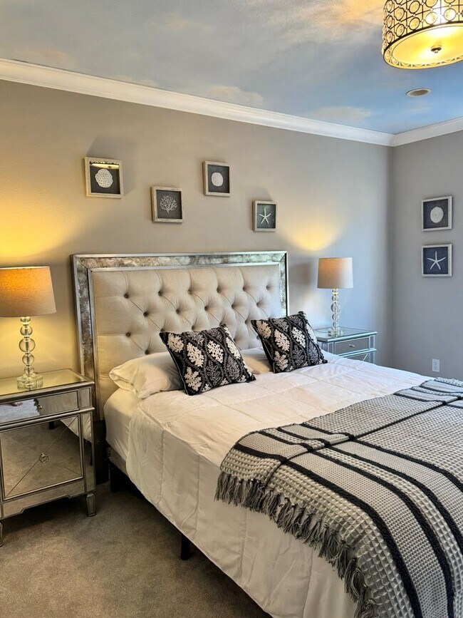 Building Photo - Stunning Executive Oceanview Home in Carlsbad's Exclusive Isla Mar Community