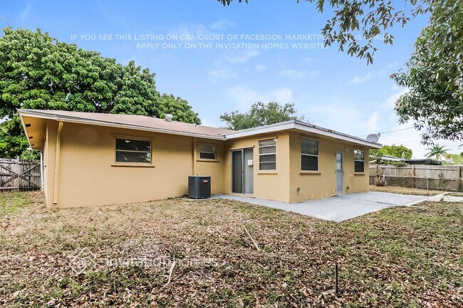 Building Photo - 3360 Gondolier Way