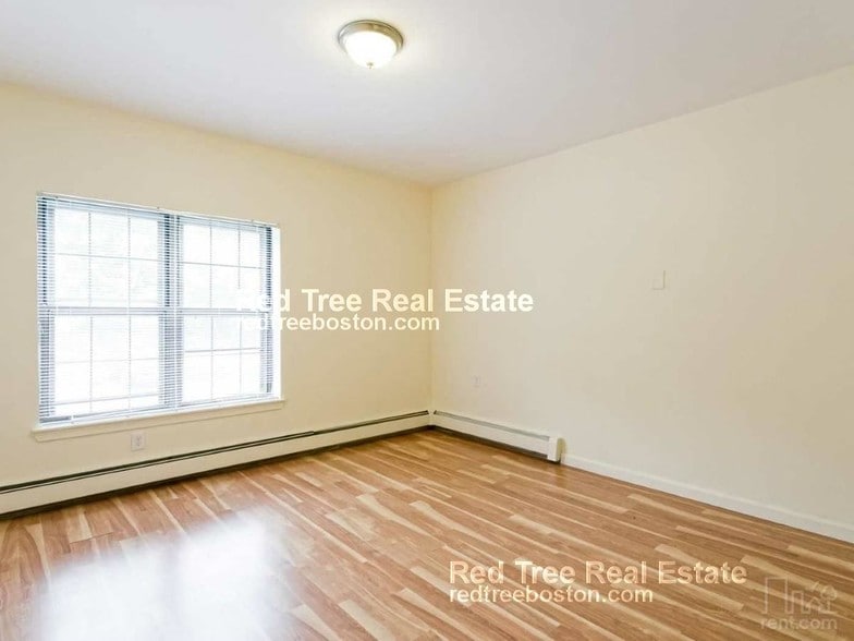 Primary Photo - 757 Highland Ave