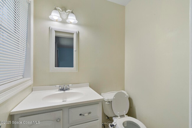 Building Photo - 219 Narvaez Dr