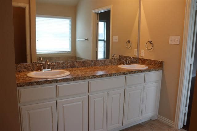 Building Photo - 414 Stonecreek Dr