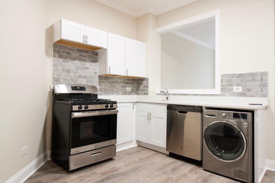 Building Photo - 2905 N Mildred Ave