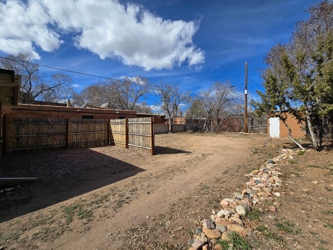 Building Photo - 739 Montez Pl