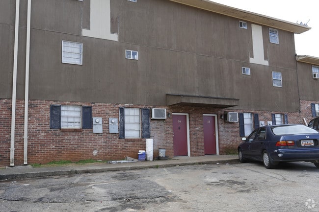 Building Photo - Chicora Court Apartments