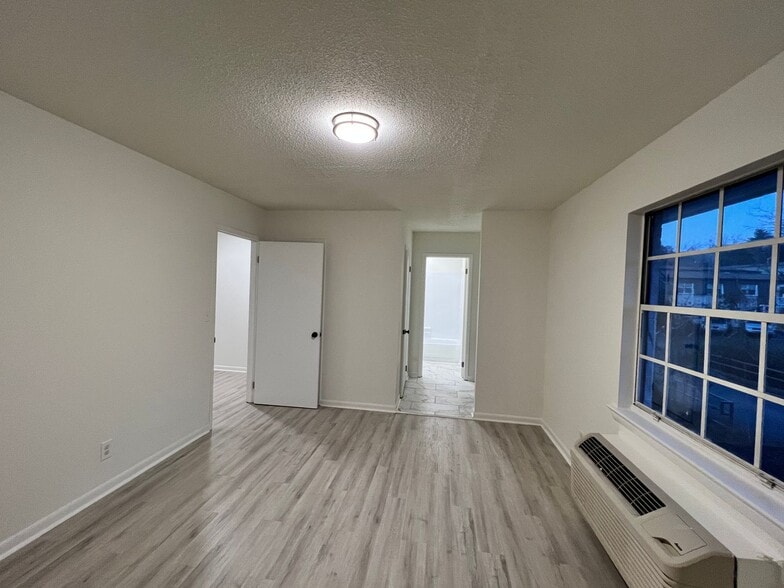 Building Photo - 2845 Dayton Blvd