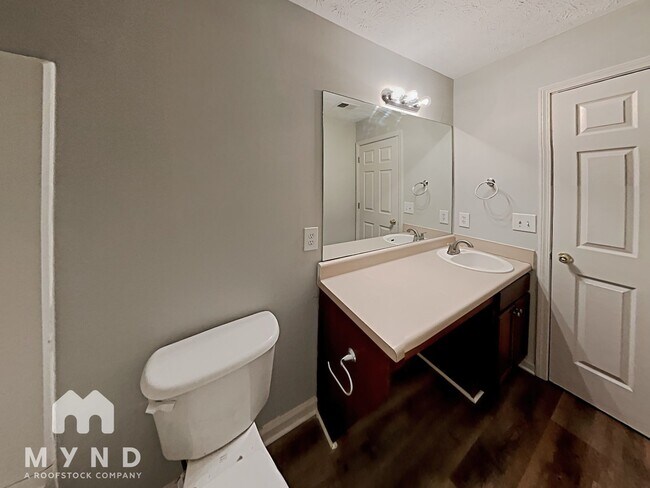 Building Photo - 3856 Cedar Trace Ln