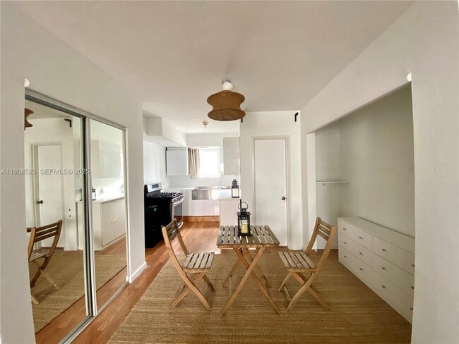 Building Photo - 158 Ocean Dr