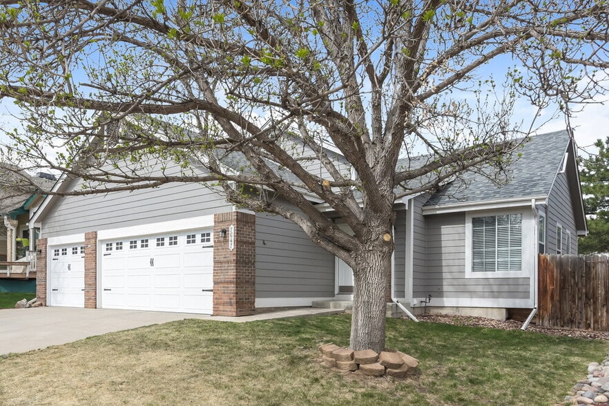 Building Photo - 7647 Halleys Dr