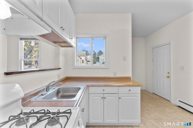 Building Photo - 83 Prospect St