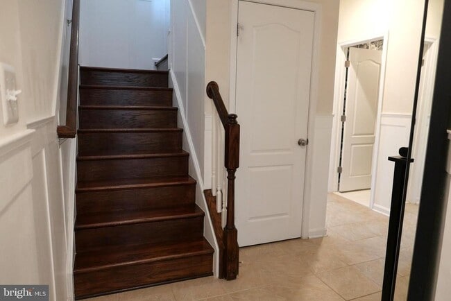 Building Photo - 25152 Sweet Myrtle Square