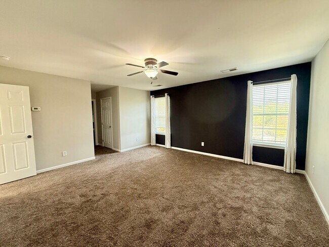 Building Photo - 4818 Summerside Dr