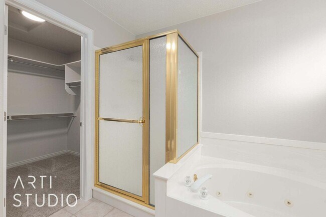 Building Photo - Beautiful home in well kept community