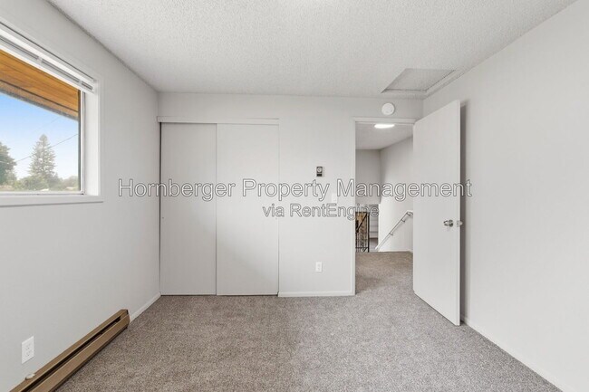 Building Photo - 13604 E 5th Ave
