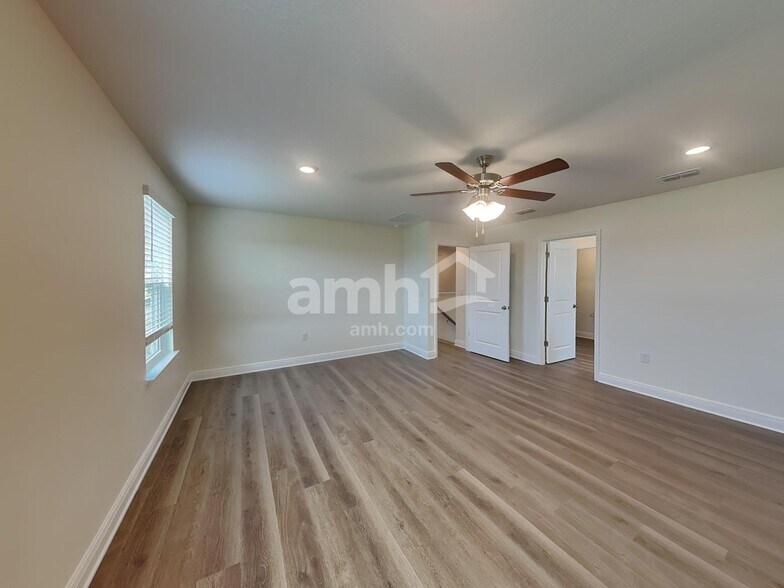 Building Photo - 3715 Center Cove Lane