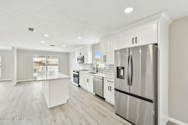 Building Photo - 2793 Greenridge Rd