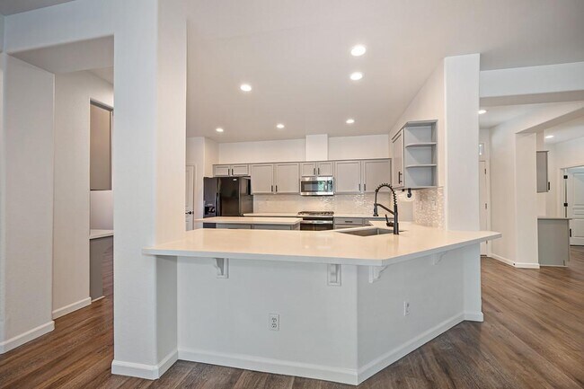 Building Photo - 238 St Tropez Ln