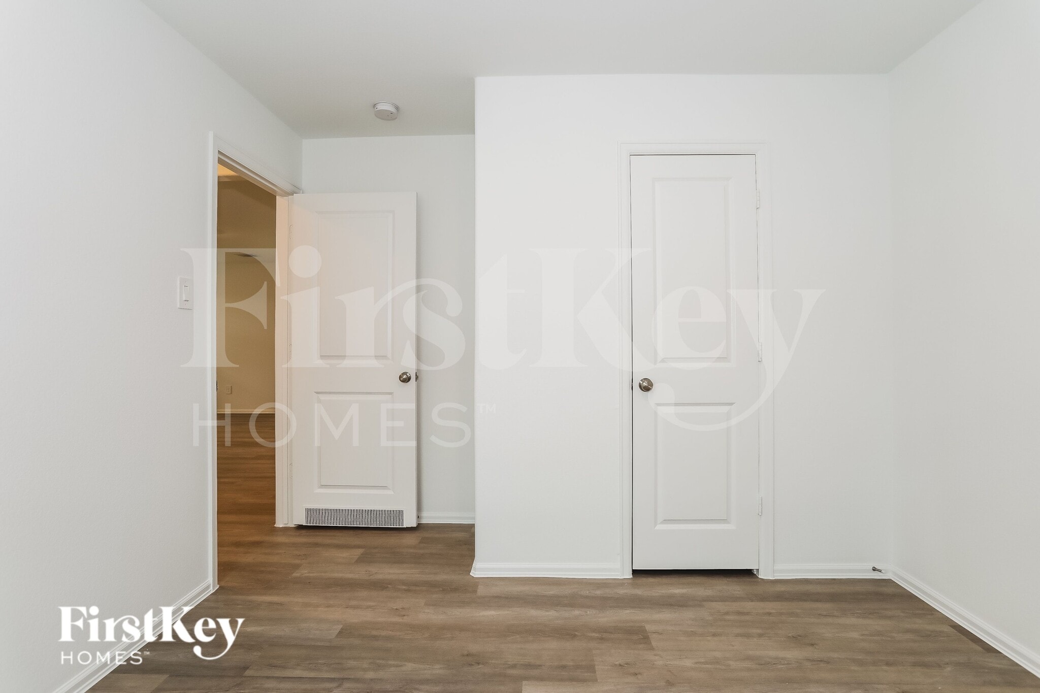 Building Photo - 423 Jewett Meadow Dr