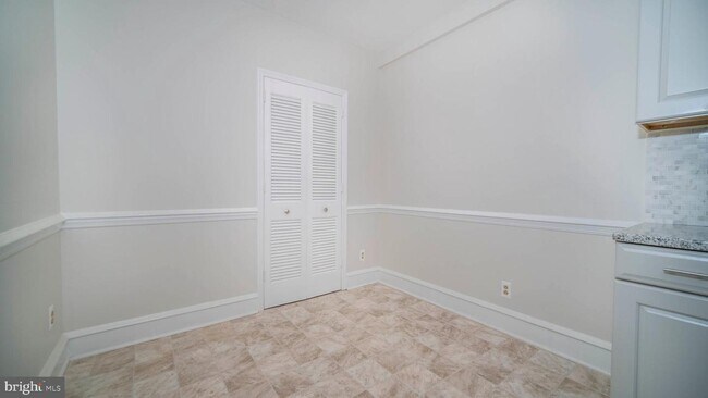 Building Photo - 711 N Broom St