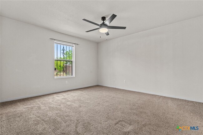 Building Photo - 5206 Oster Dr