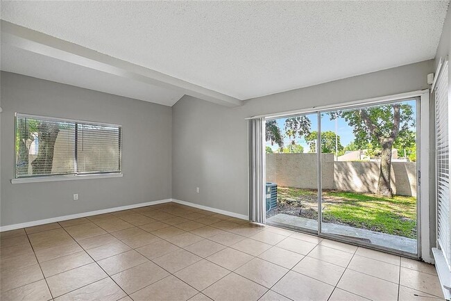 Building Photo - 6345 Newtown Cir