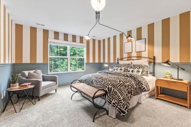 Building Photo - Modern 3-Bed, 2.5-Bath Townhome Now Offering $1000