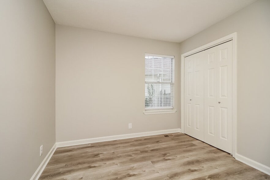 Building Photo - 3920 Calumet Dr