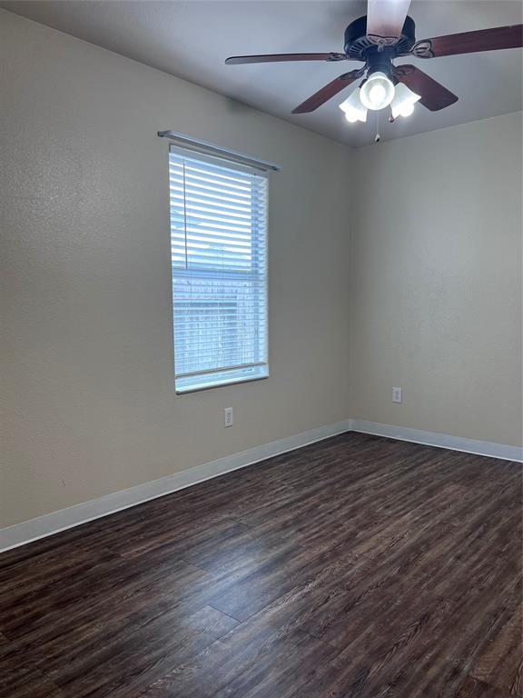 Building Photo - 2319 Shady Tree Ln
