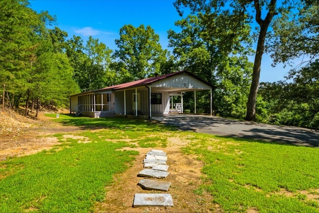 Building Photo - 250 Goodfield Creek Rd