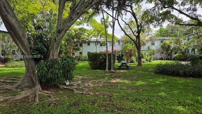 Building Photo - 7860 SW 55th Ave
