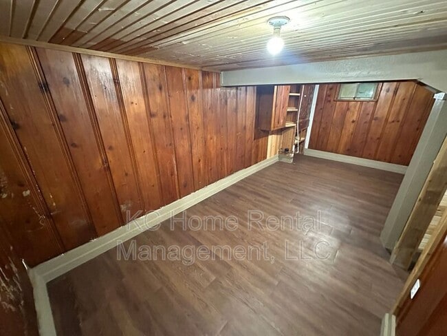 Building Photo - 2316 Spruce Ave
