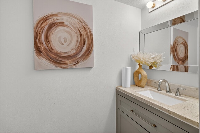 Building Photo - 1676 SW Mackey Ave