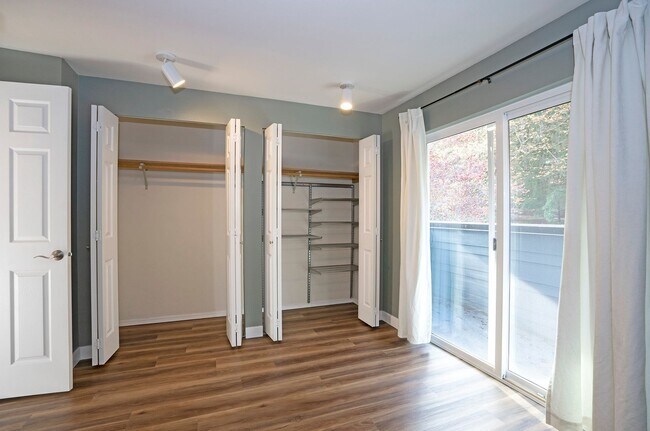 Building Photo - Wonderful 2-bedroom Townhome Style in Bothell, WA!