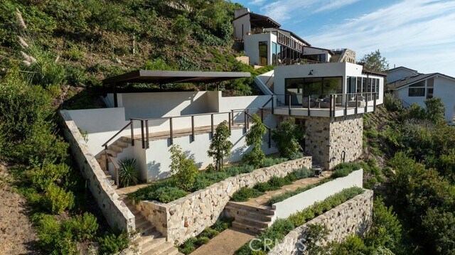 Building Photo - 345 Emerald Bay