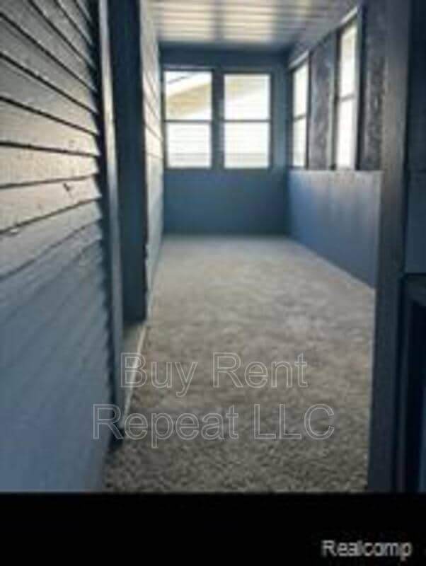 Building Photo - 320 Hudson St