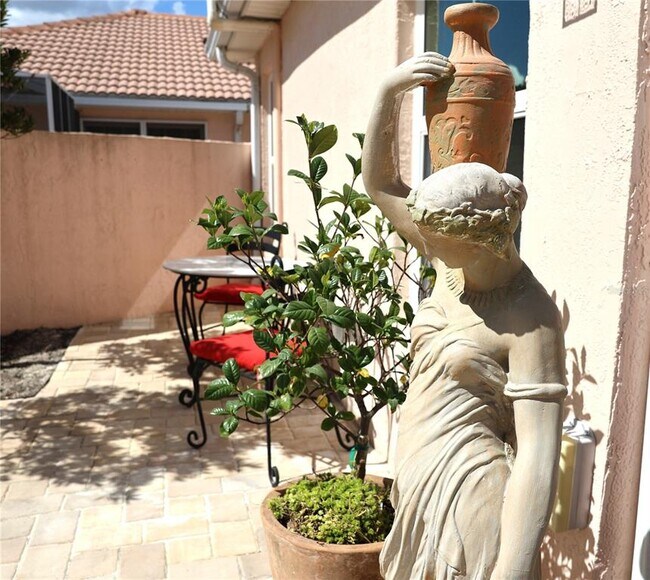 Building Photo - 1304 Santa Rosa Ct